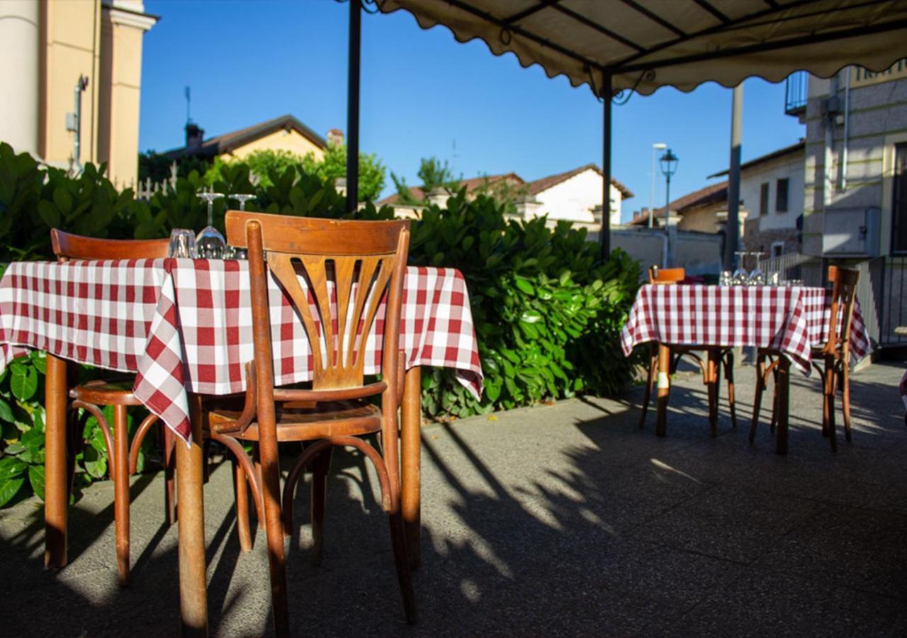 Trattoria Due Citroni Hotel Casalgrasso Exterior foto