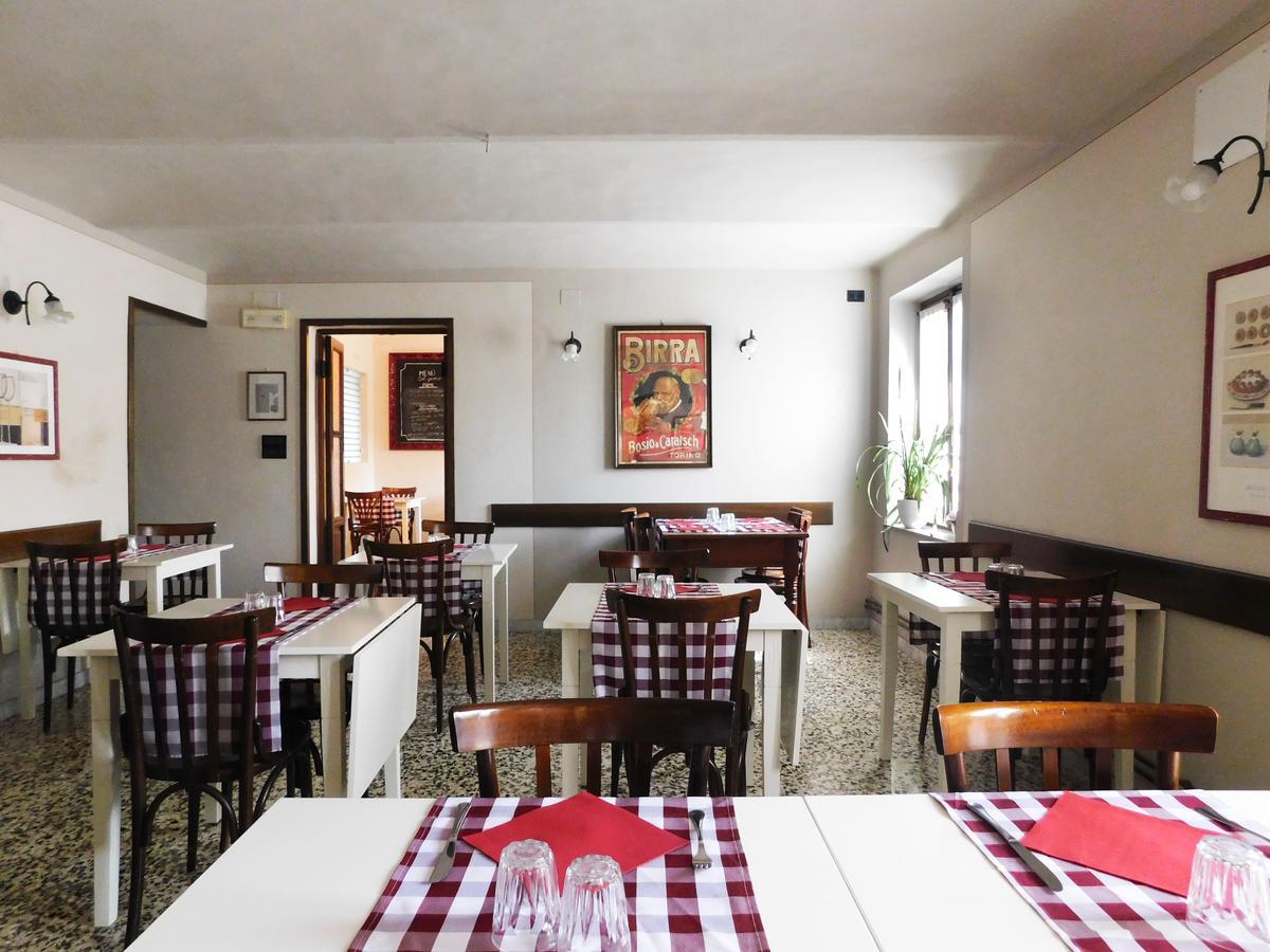 Trattoria Due Citroni Hotel Casalgrasso Exterior foto